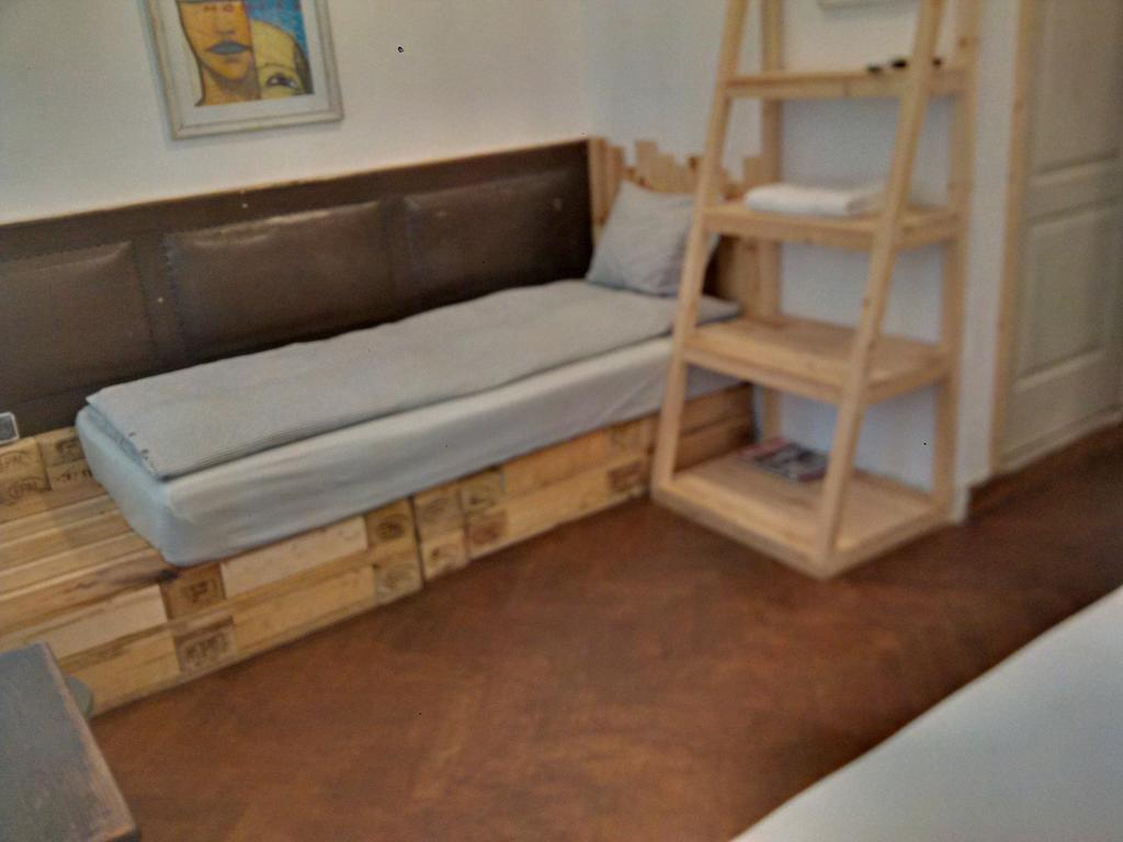Victoria Poshtel Bucharest Vandrehjem Eksteriør billede