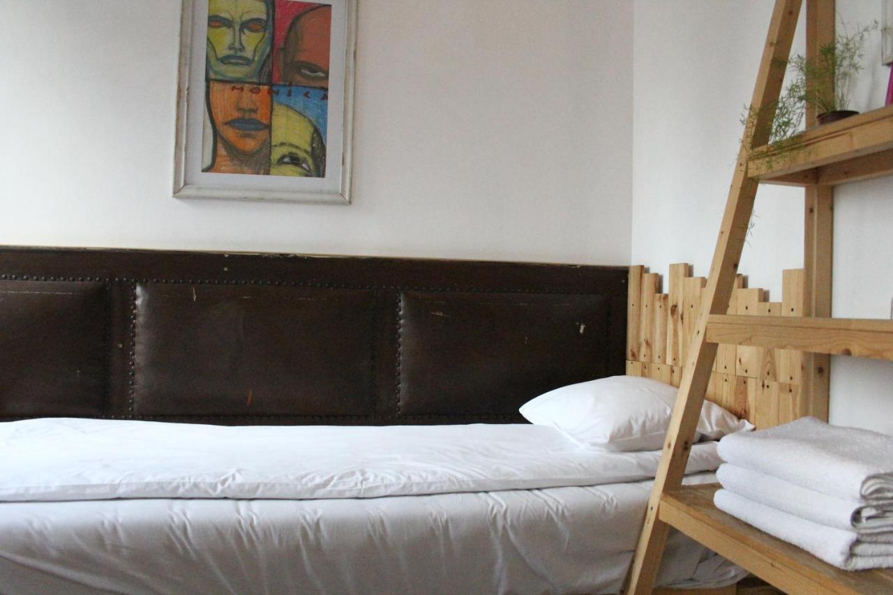 Victoria Poshtel Bucharest Vandrehjem Eksteriør billede